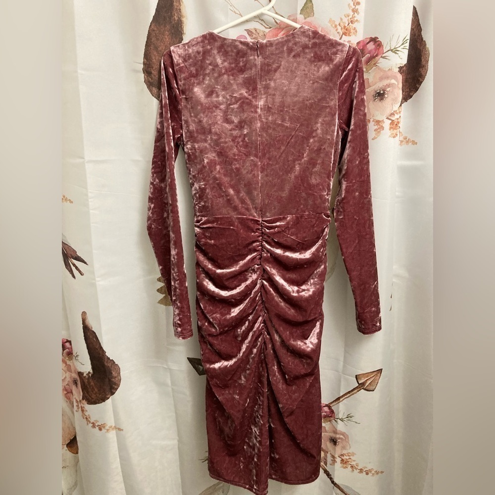 Size 0 lined guess dress​​​​​​​​​​​​ - Picture 5 of 8